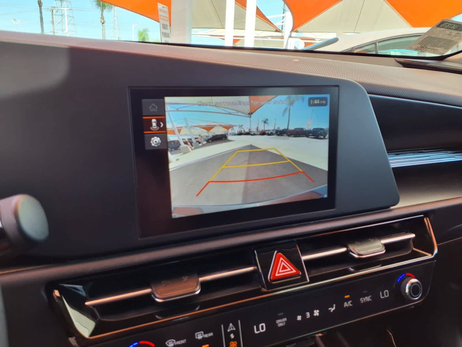 Used 2025 Kia Niro LX FWD image 23