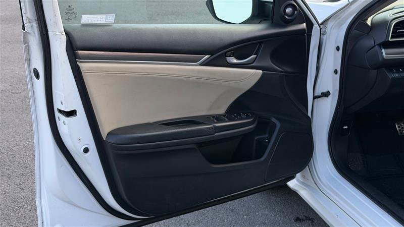 Used 2020 Honda Civic Touring image 21