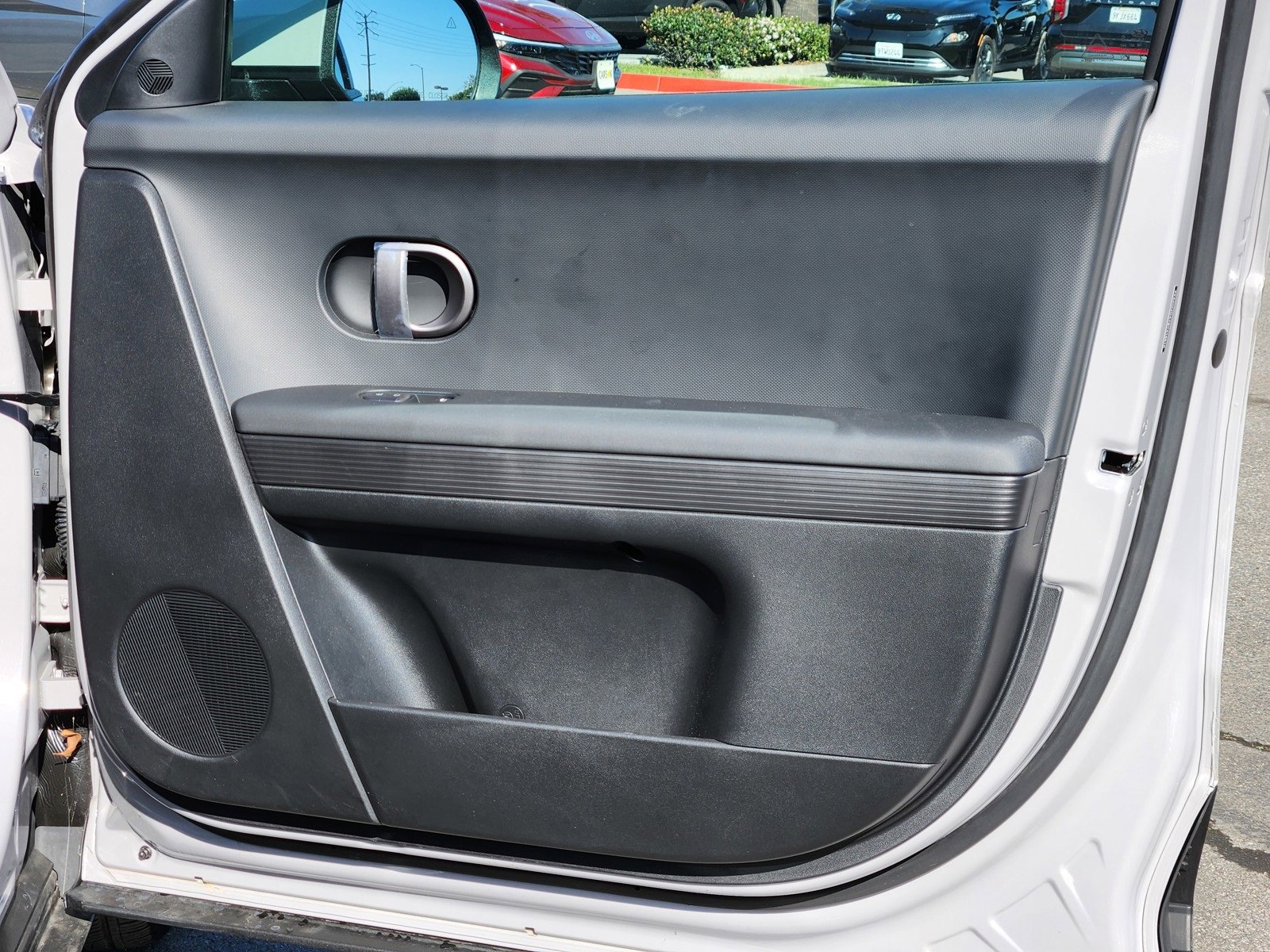 Used 2025 Hyundai Ioniq 5 SE image 30