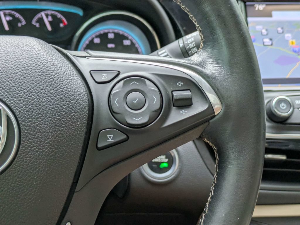 Used 2017 Buick Envision Essence FWD image 28