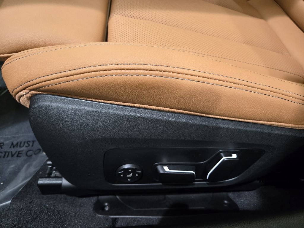 New 2026 BMW 330i xDrive Sedan w/ Convenience Package image 26