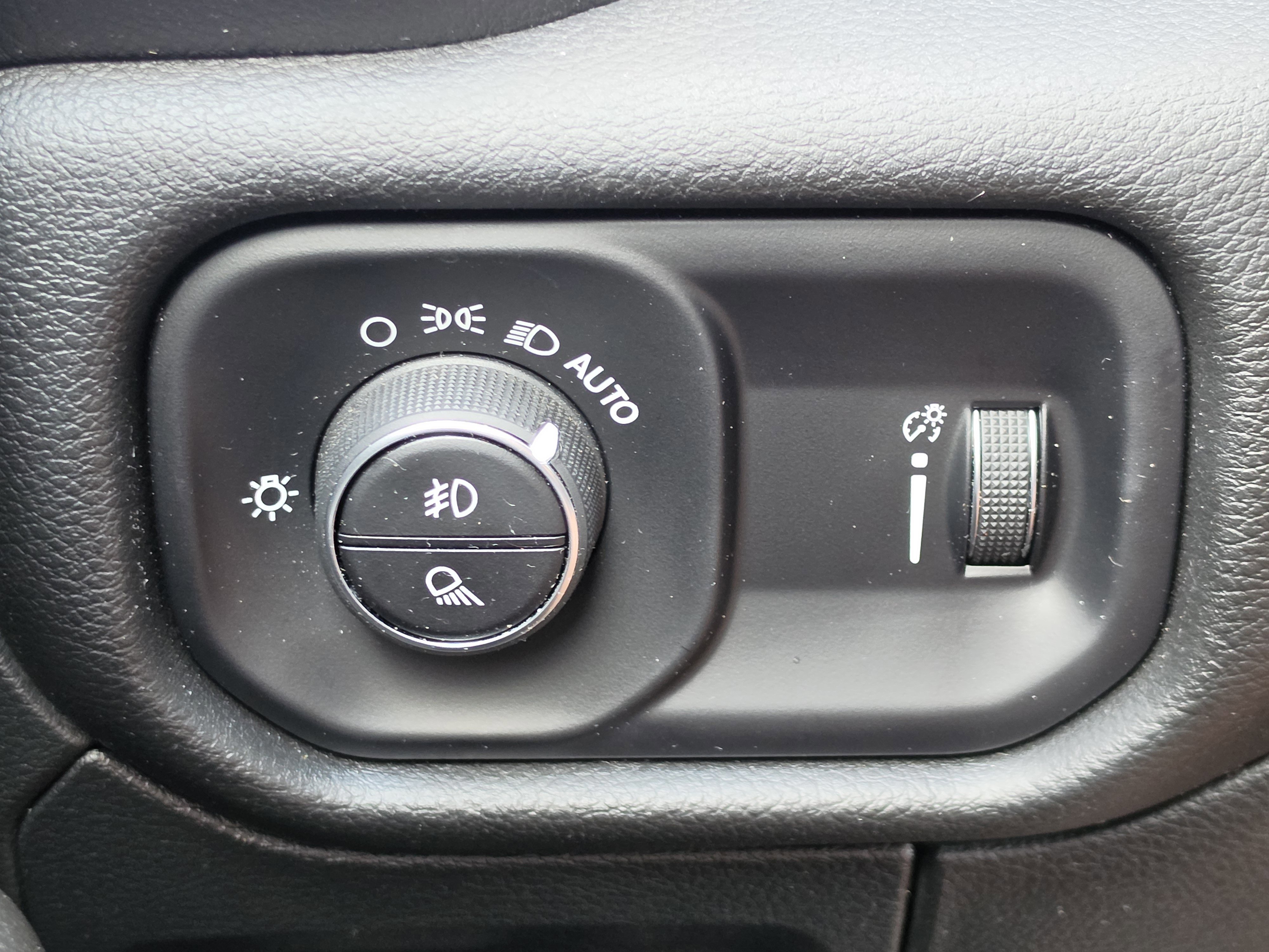 Used 2024 RAM 1500 Big Horn AWD/4WD image 14