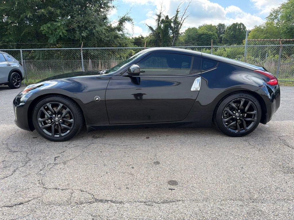Used 2020 Nissan 370Z Coupe RWD image 5