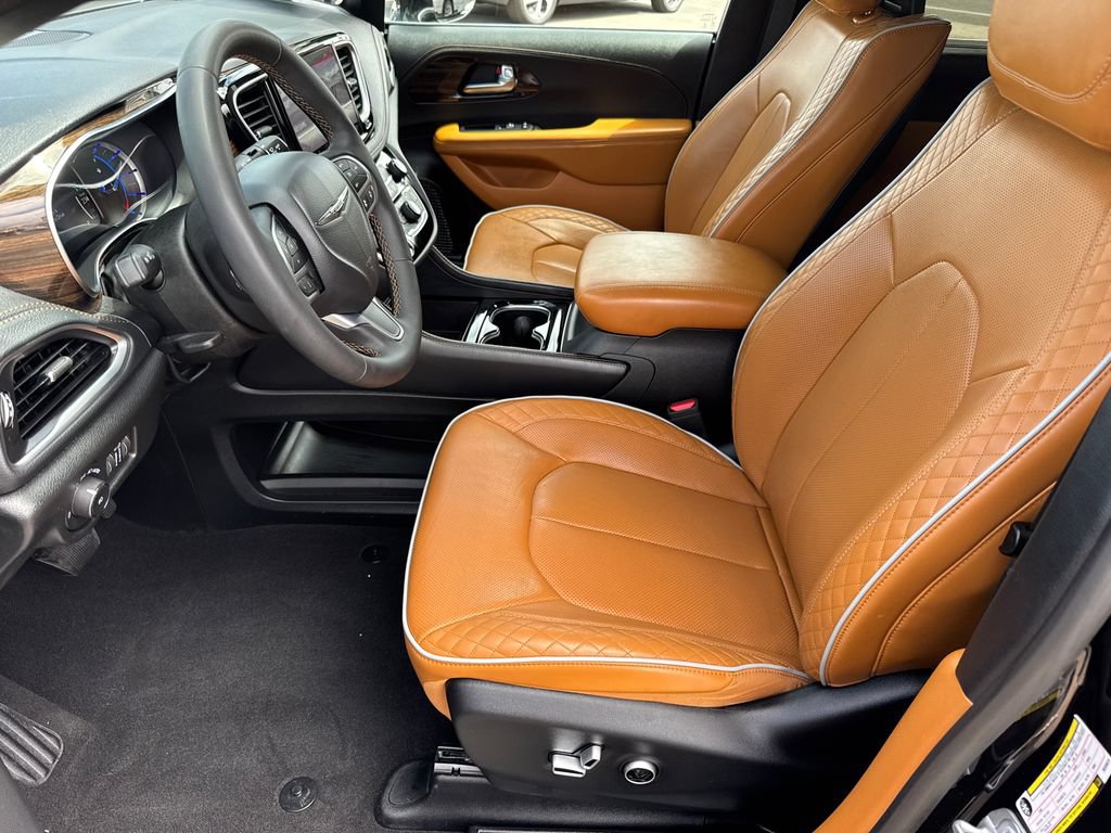 Used 2022 Chrysler Pacifica Pinnacle FWD image 26