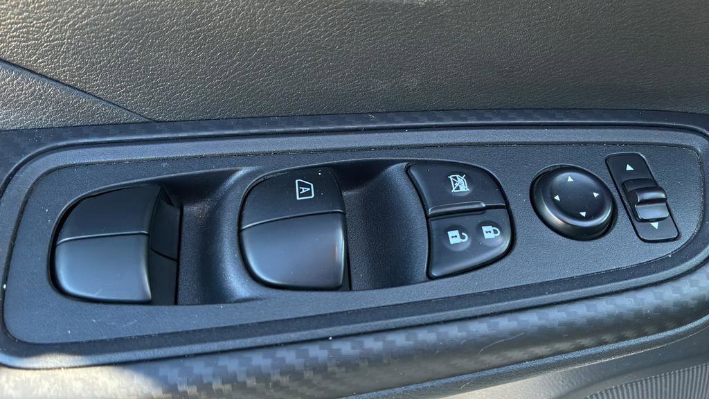 Used 2021 Nissan Versa S image 11