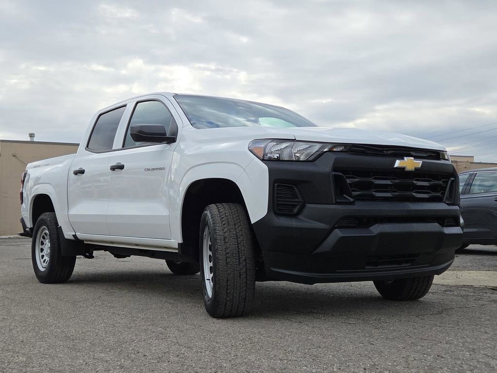 Used 2023 Chevrolet Colorado W/T image 9