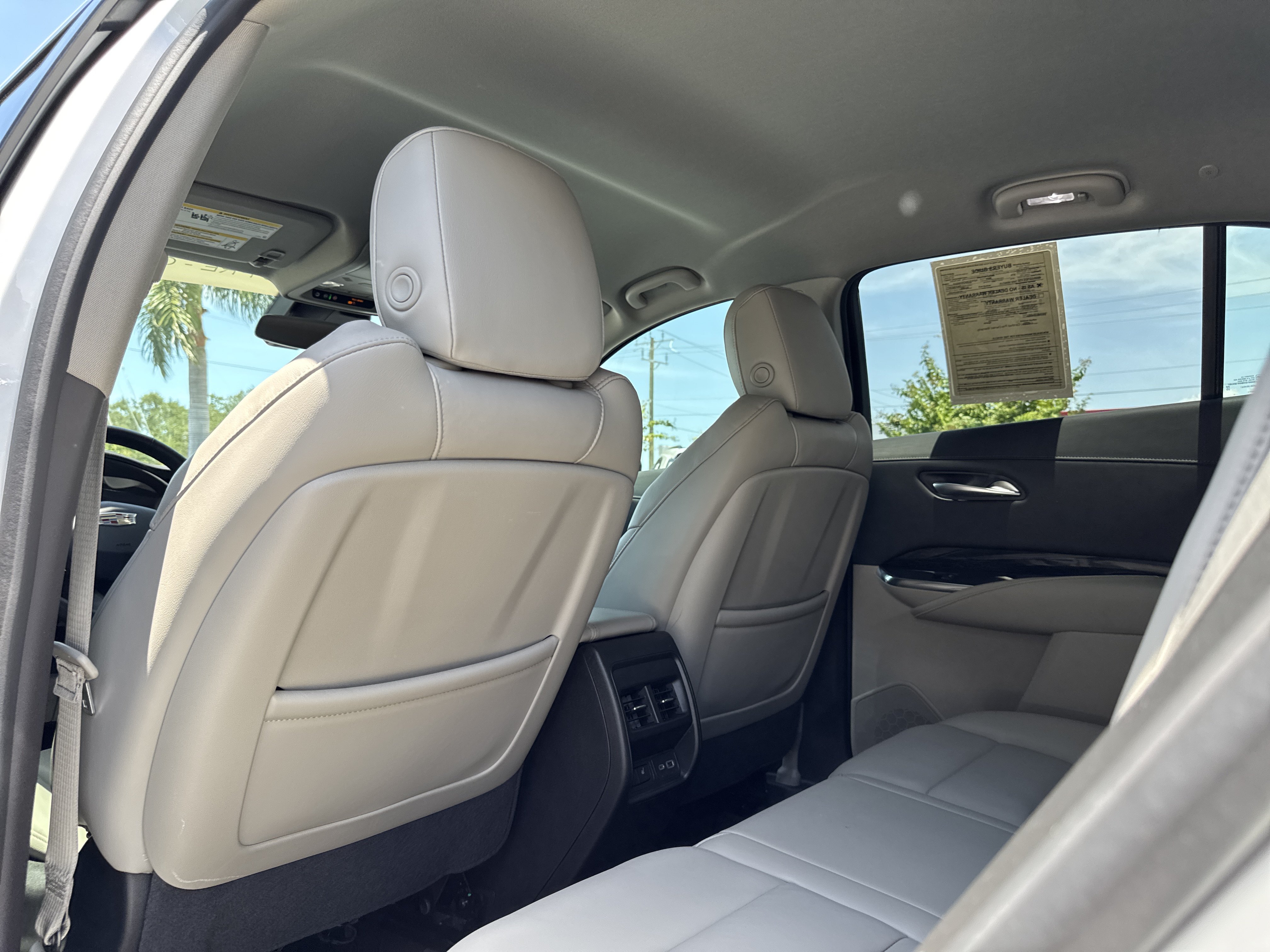 Certified 2023 Cadillac XT4 Premium Luxury w/ Cold Weather Package FWD image 17