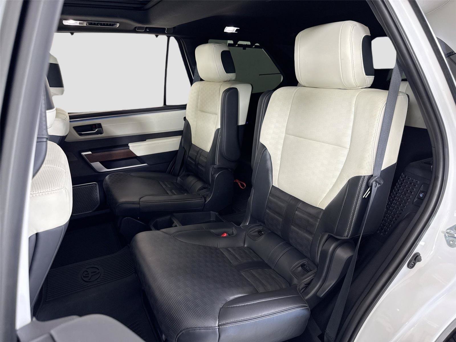 Used 2024 Toyota Sequoia Capstone AWD/4WD image 25