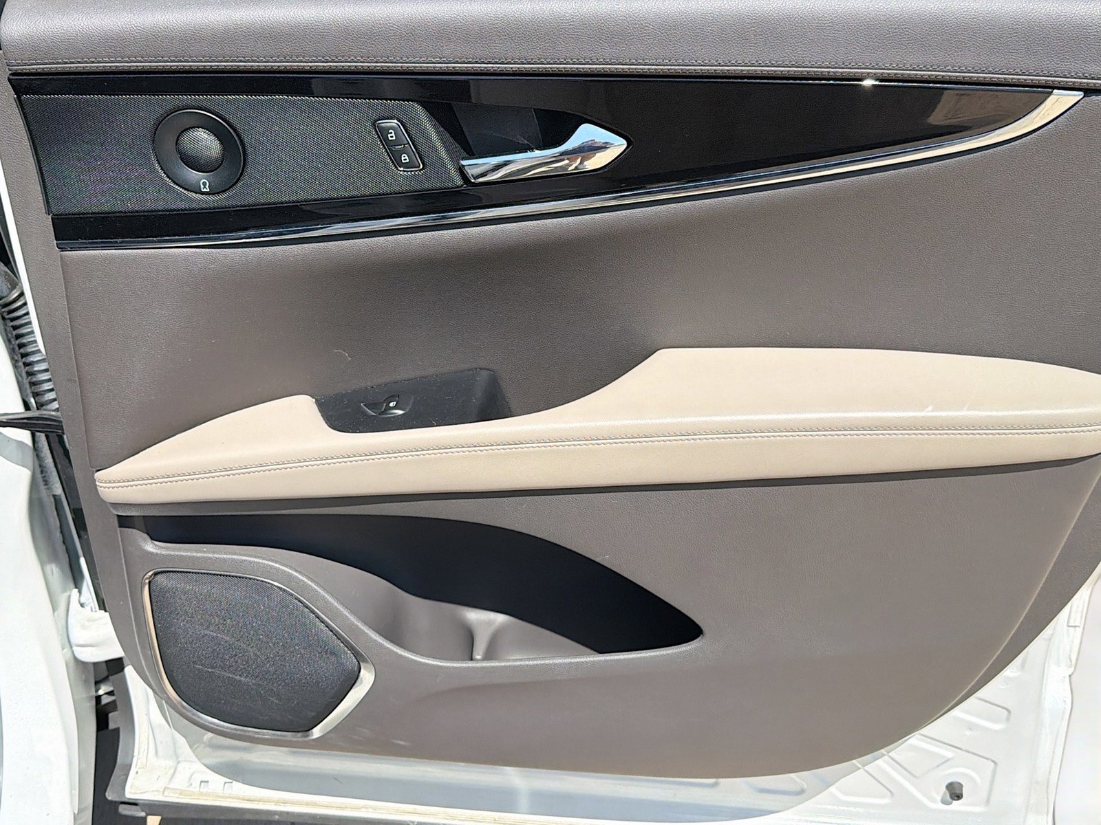 Used 2021 Lincoln Nautilus Reserve w/ Equipment Group 201A AWD/4WD image 26