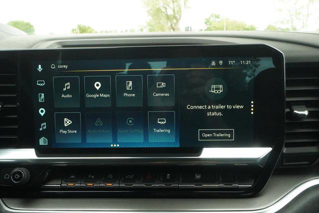 Used 2025 Chevrolet Silverado 1500 High Country w/ High Country Premium Package AWD/4WD image 21