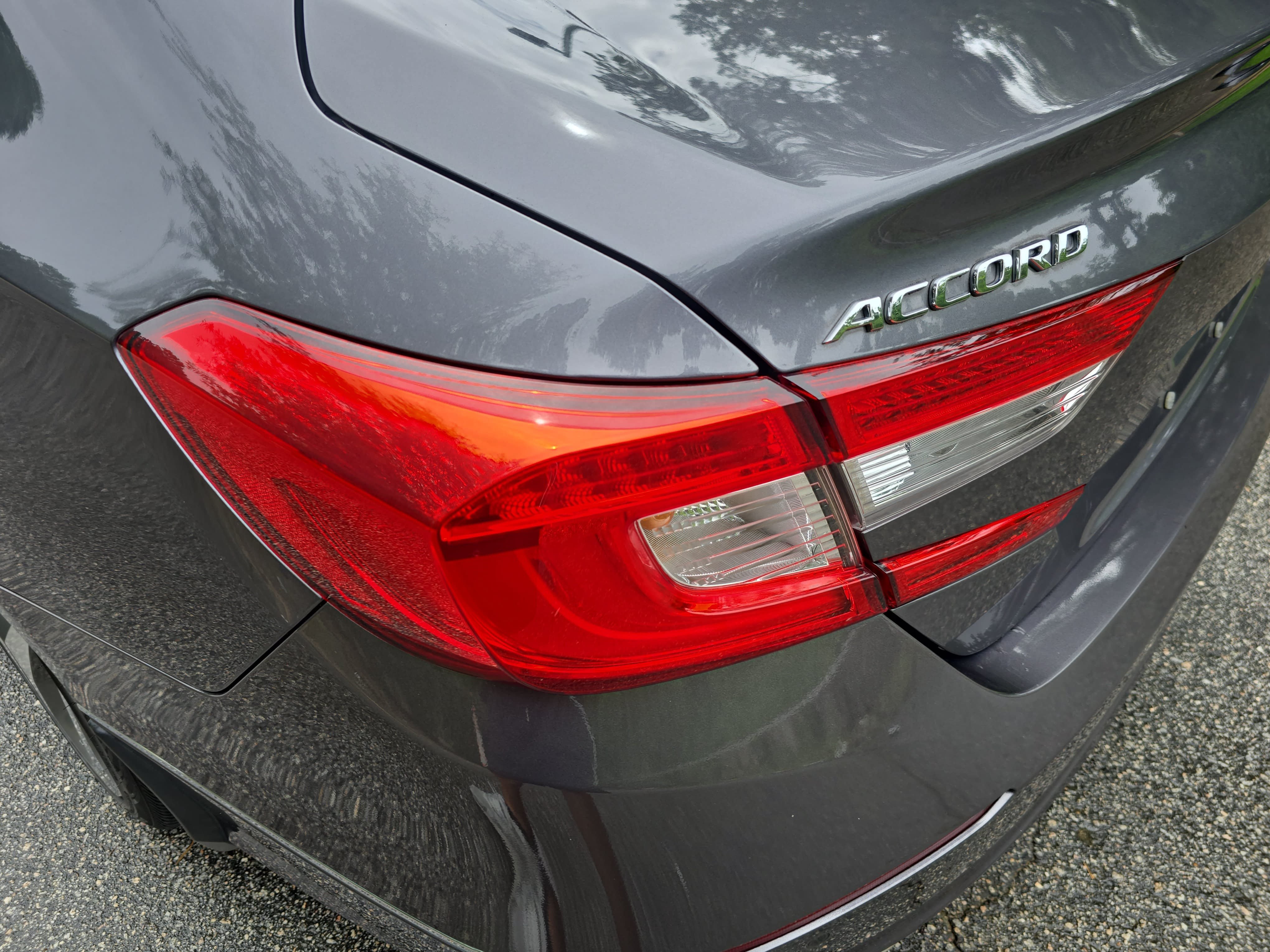 Used 2018 Honda Accord Touring image 36