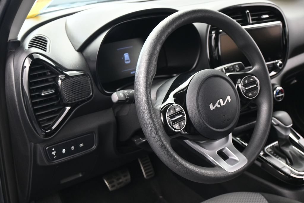 Used 2024 Kia Soul S FWD image 15