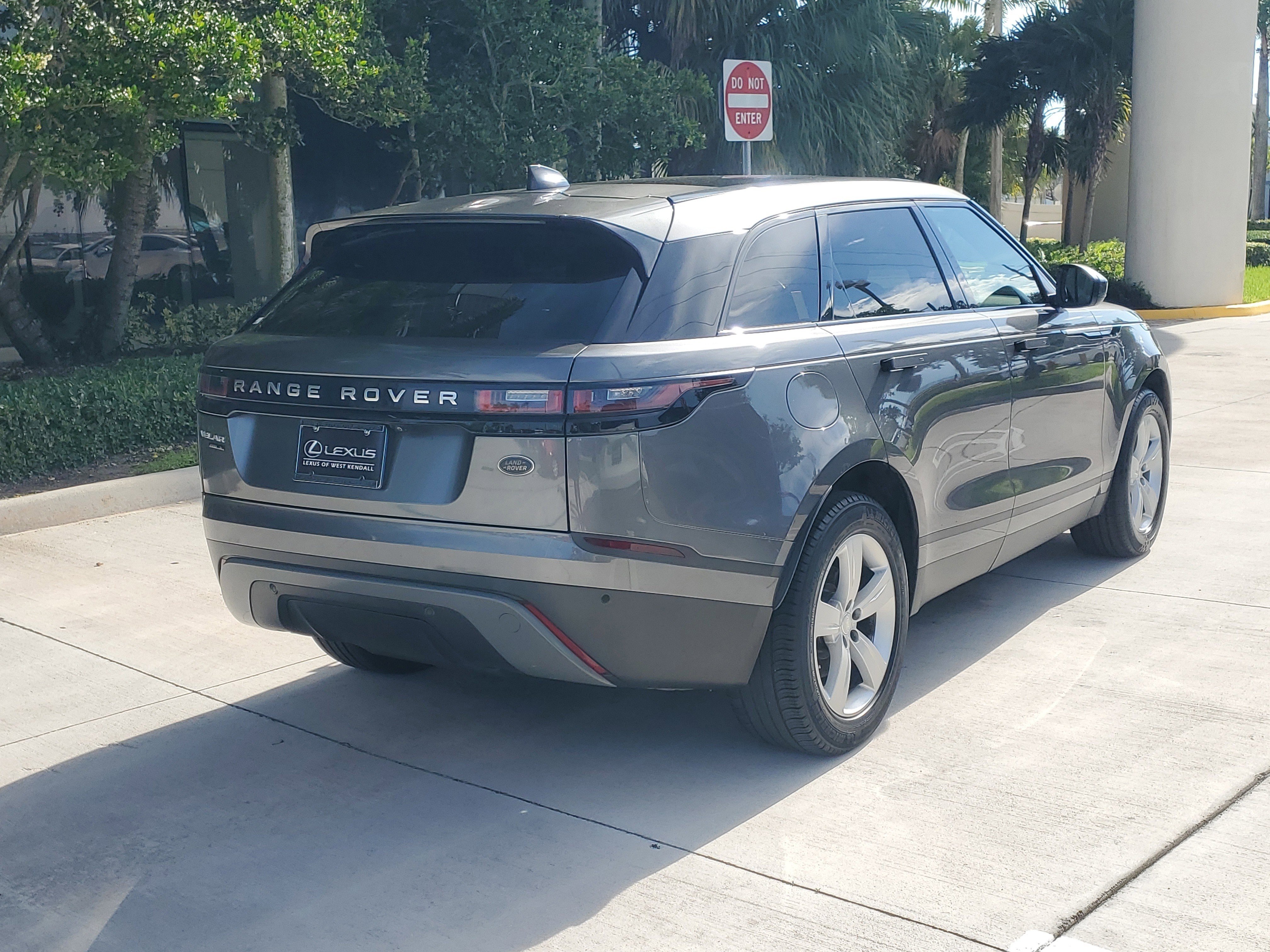 Used 2019 Land Rover Range Rover Velar S image 11
