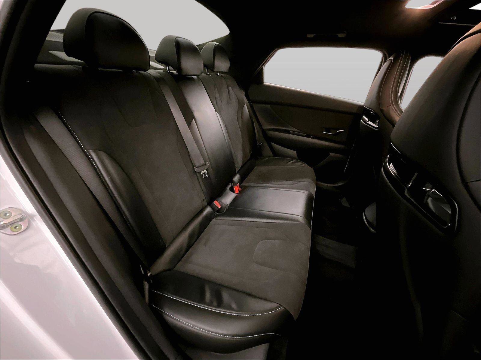 Used 2022 Hyundai Elantra N FWD image 26