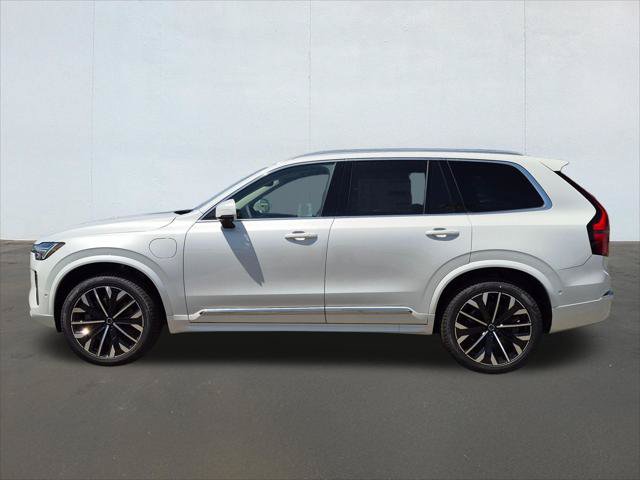 New 2026 Volvo XC90 T8 Plus w/ Protection Package AWD/4WD image 3