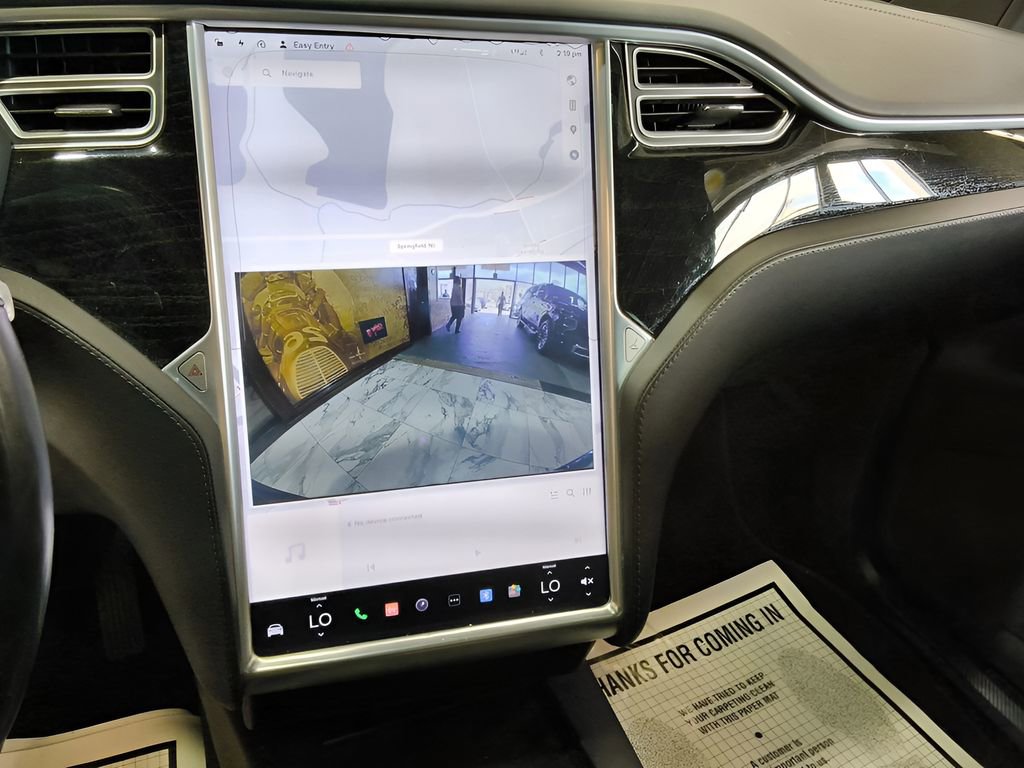 Used 2016 Tesla Model X 75D image 21