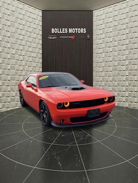 Used 2016 Dodge Challenger R/T Scat Pack RWD image 1