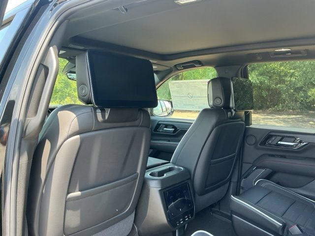 New 2026 GMC Yukon AT4 Ultimate AWD/4WD image 15