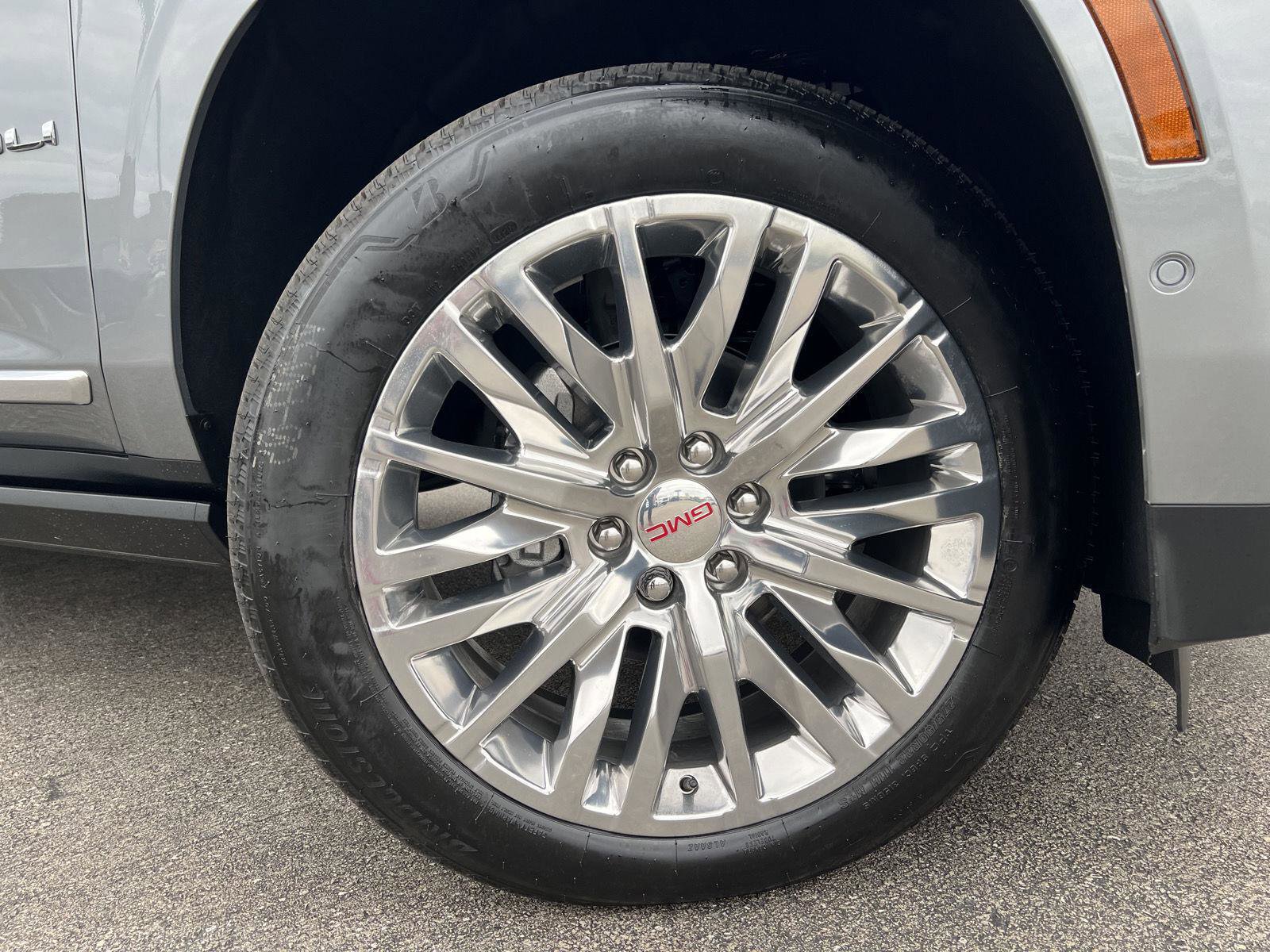 New 2026 GMC Yukon Denali AWD/4WD image 2