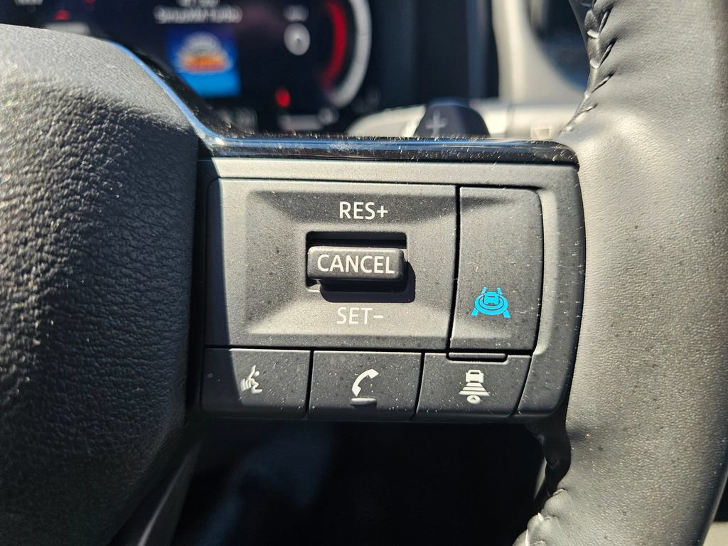 Certified 2025 Nissan Rogue SL AWD/4WD image 19