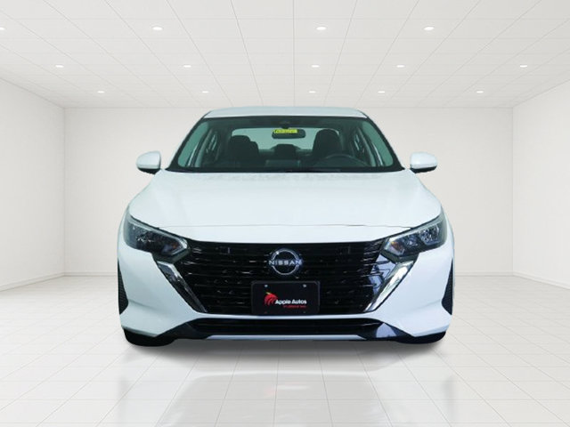 Used 2025 Nissan Sentra SV FWD image 2