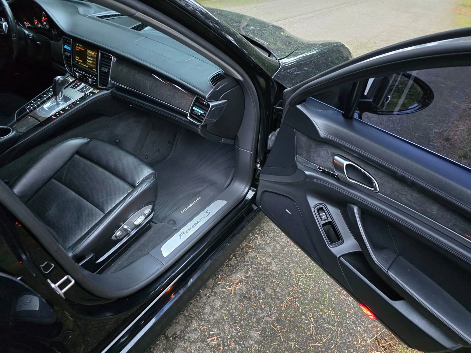 Used 2012 Porsche Panamera S image 12