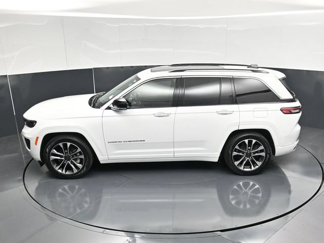 Used 2023 Jeep Grand Cherokee Overland AWD/4WD image 54
