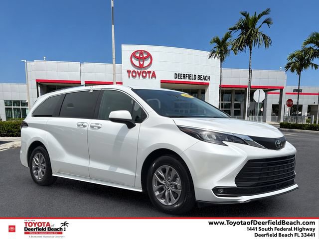 Certified 2026 Toyota Sienna XLE