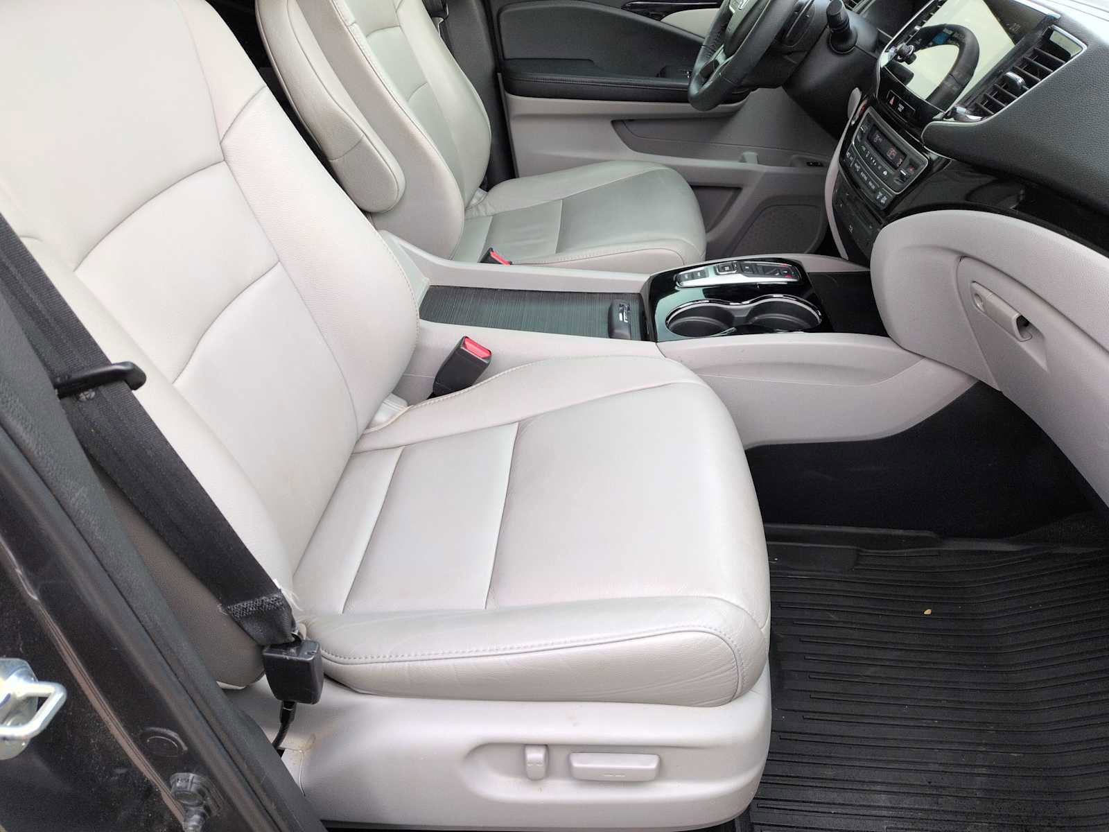 Used 2021 Honda Pilot Touring image 20