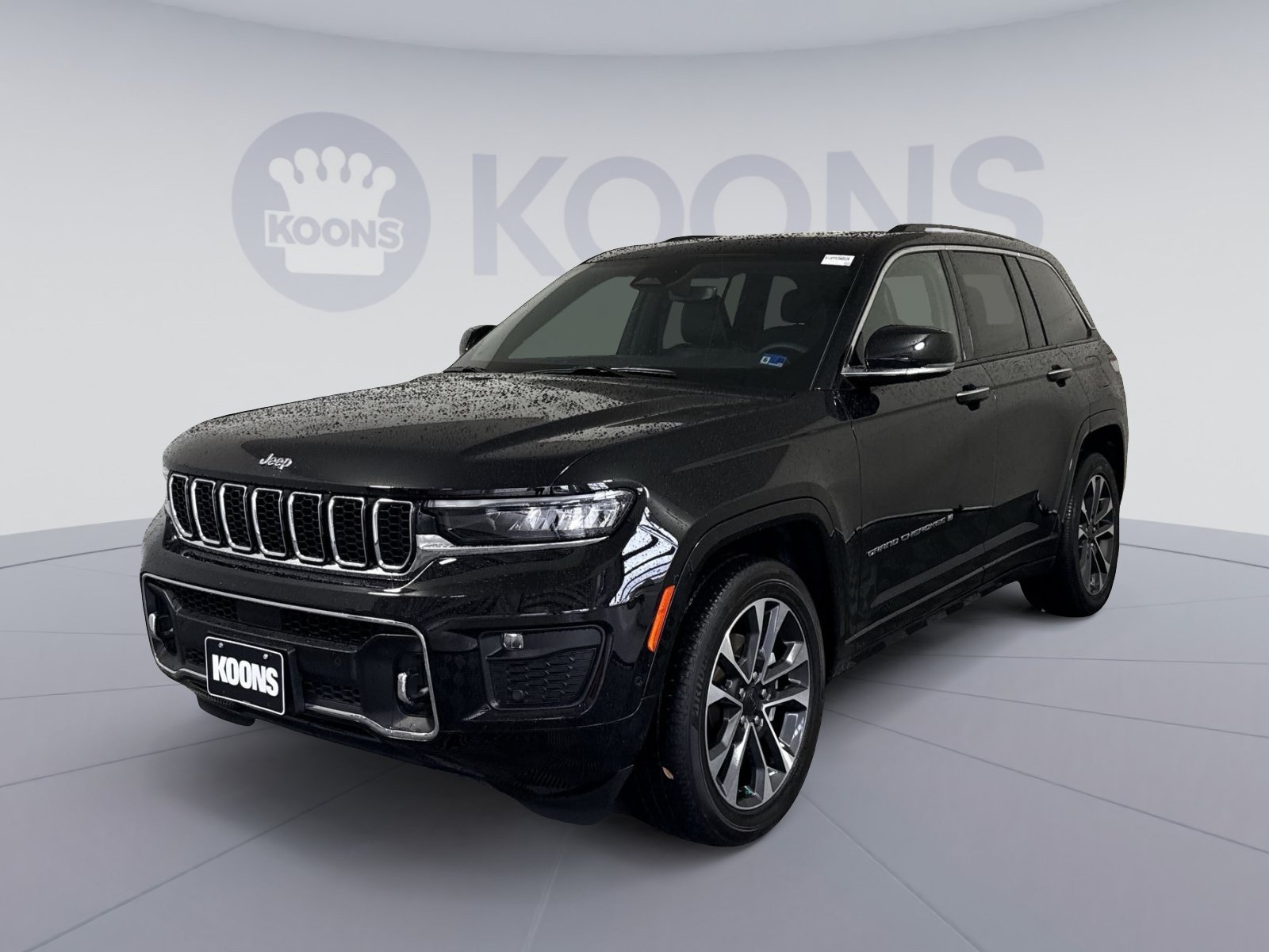 Used 2023 Jeep Grand Cherokee Overland AWD/4WD image 1