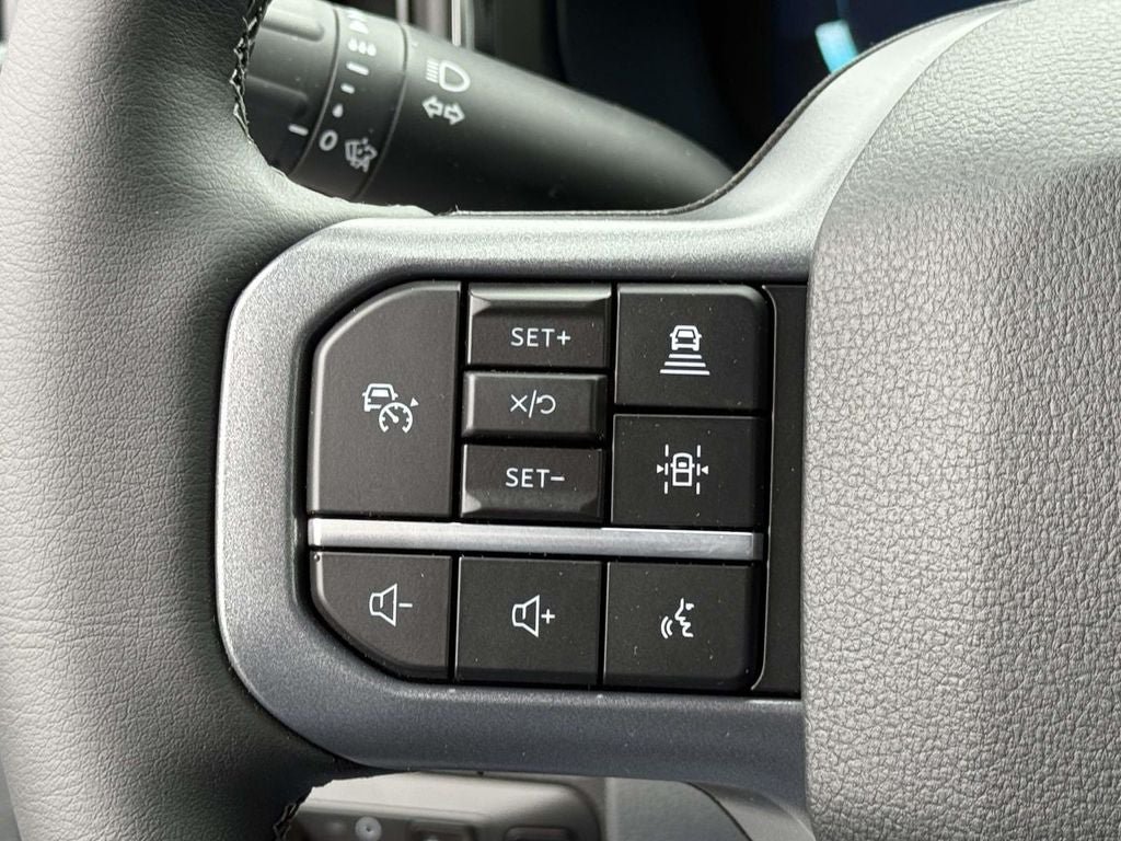New 2026 Ford F250 Lariat w/ Black Appearance Package AWD/4WD image 19