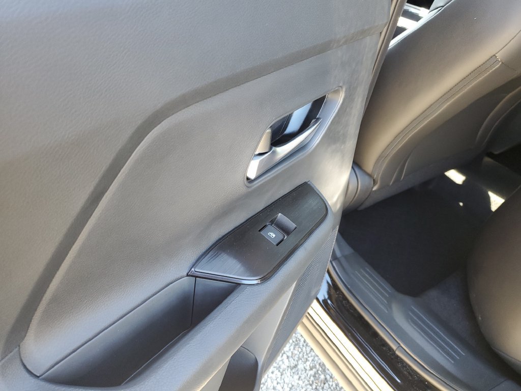 New 2027 Nissan Kicks SR w/ SR Premium Package FWD image 10