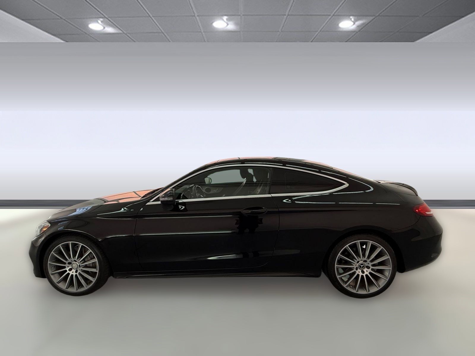 Used 2018 Mercedes-Benz C 300 Coupe image 2