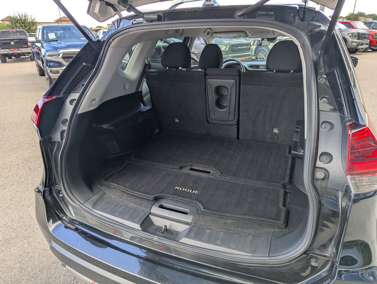 Used 2019 Nissan Rogue S w/ Special Edition Package AWD/4WD image 26