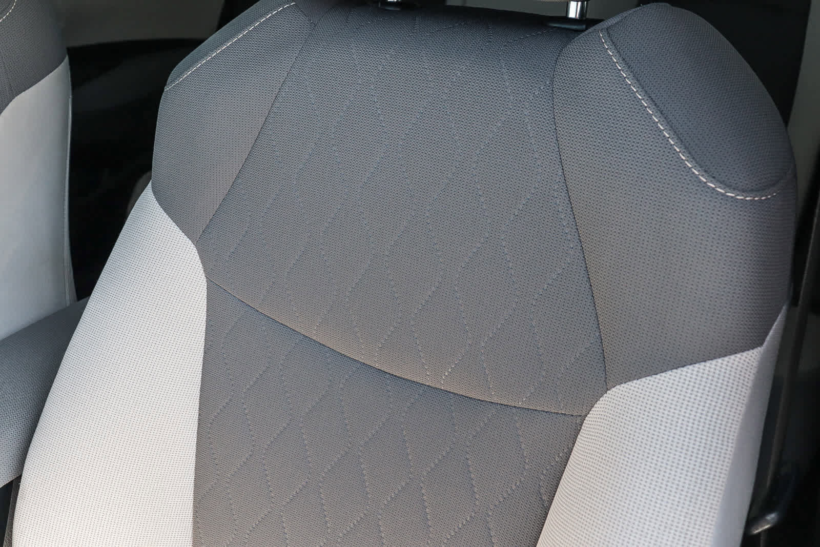 Used 2021 Toyota Corolla LE w/ Carpet Mat Package (TMS) image 24