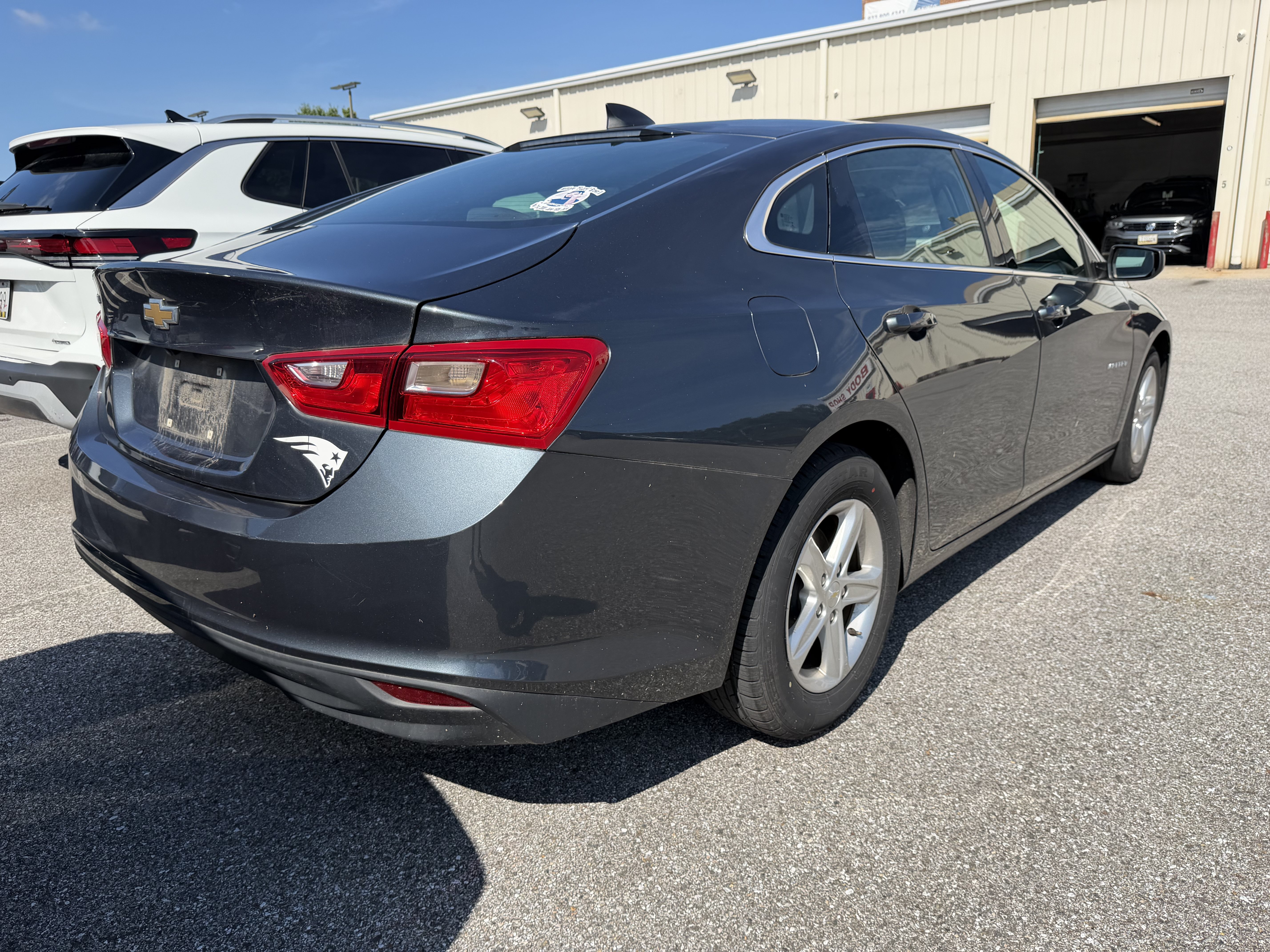 Used 2021 Chevrolet Malibu LS FWD image 7