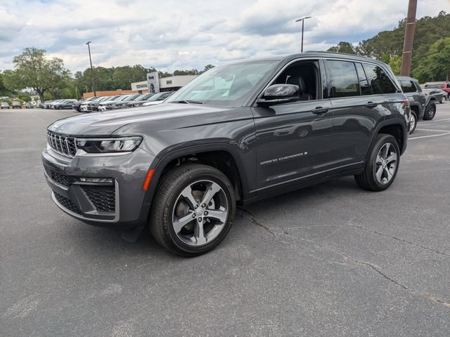 New 2026 Jeep Grand Cherokee Limited w/ Trailer Tow Package AWD/4WD image 8