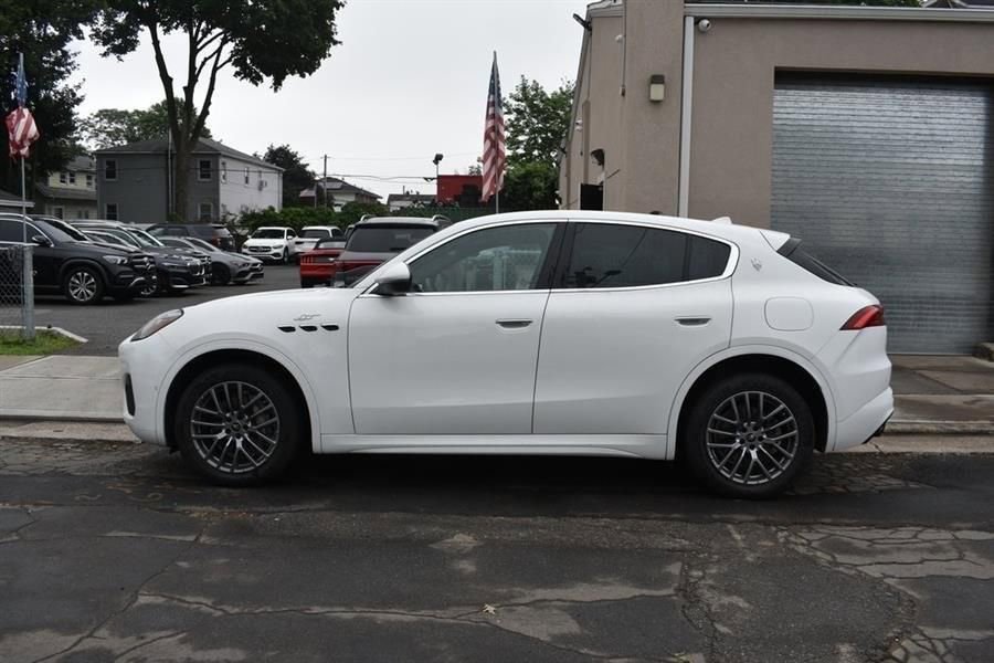 Used 2024 Maserati Grecale GT image 5