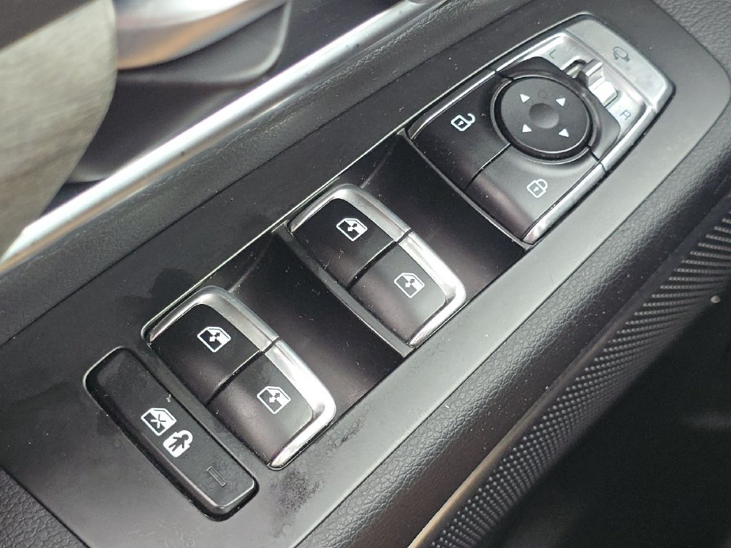Used 2022 Kia Telluride SX w/ Nightfall Edition Package AWD/4WD image 29