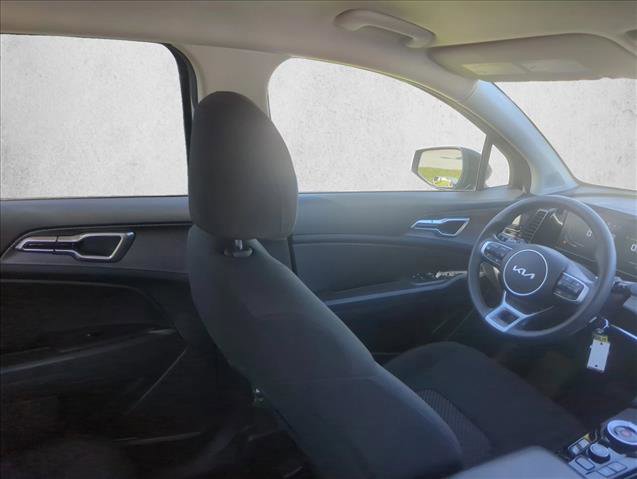 Used 2023 Kia Sportage LX image 19