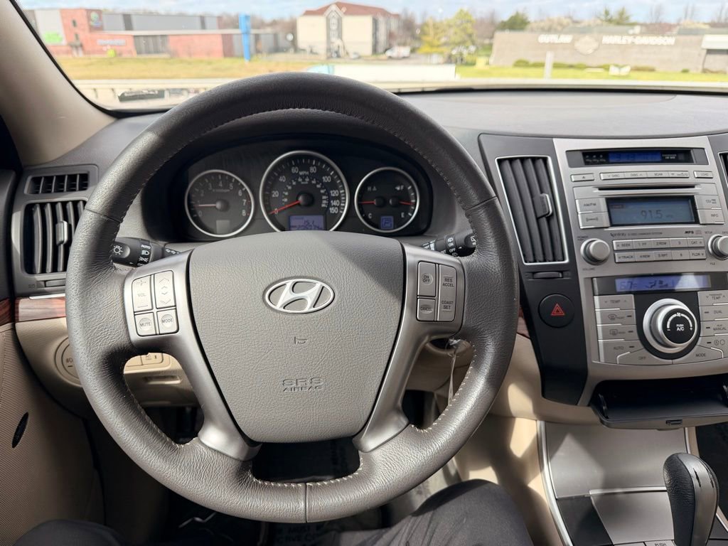 Used 2012 Hyundai Veracruz Limited w/ Entertainment Pkg image 13