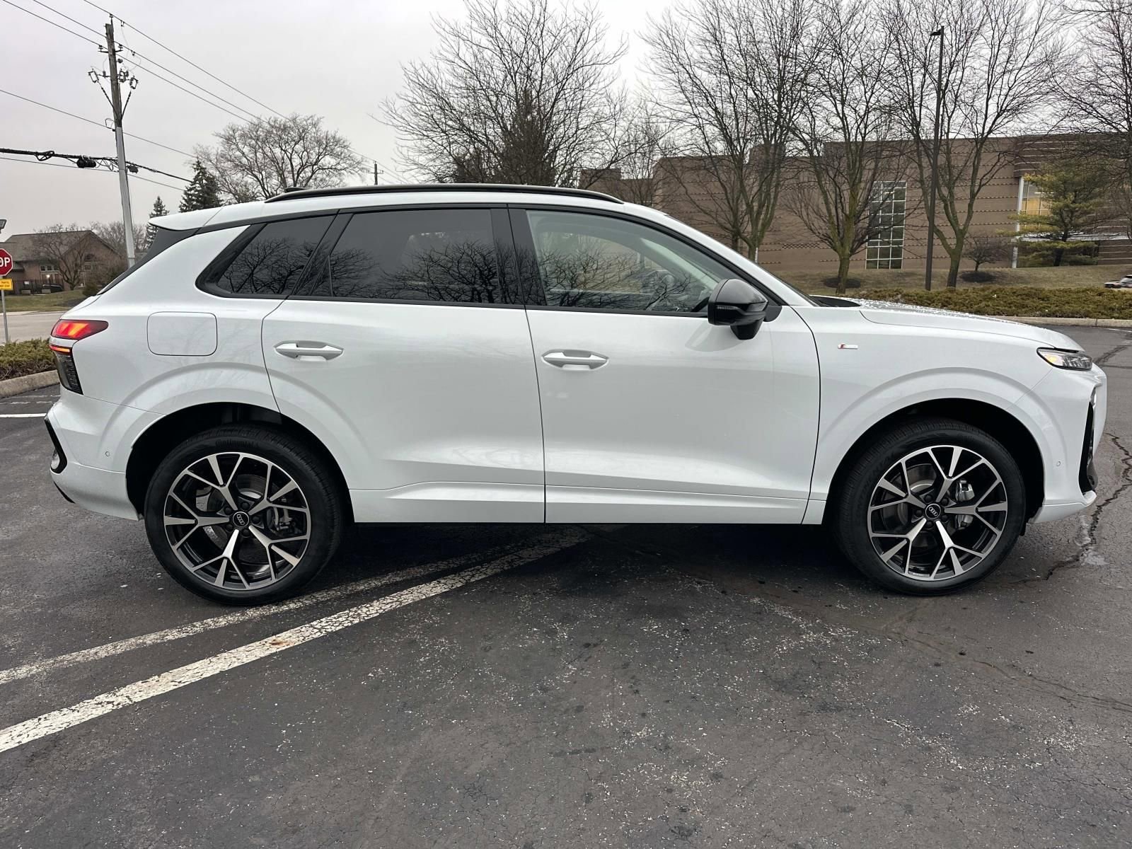 New 2026 Audi Q3 quattro 2.0T image 4