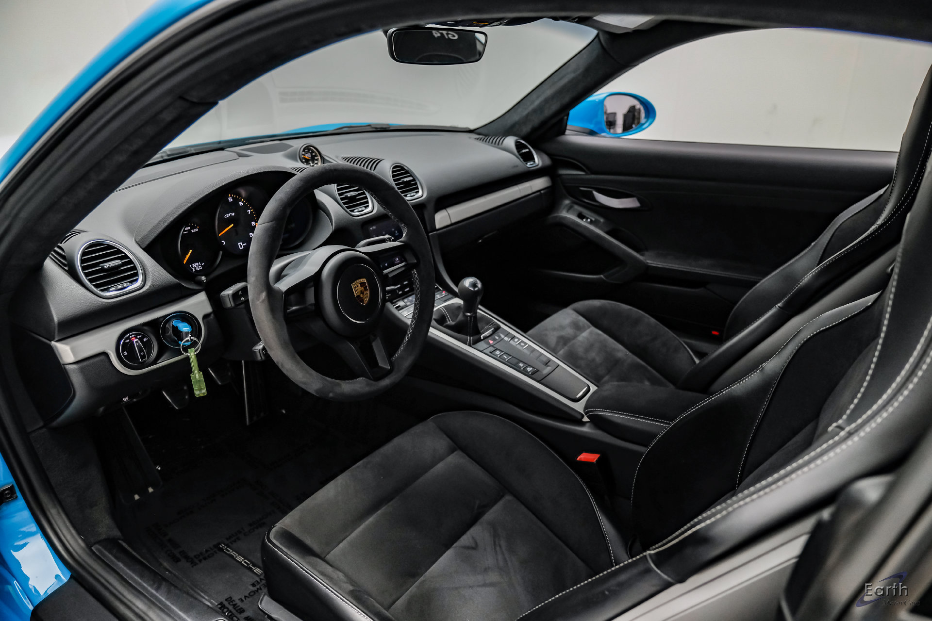 Used 2020 Porsche 718 Cayman GT4 RWD image 47