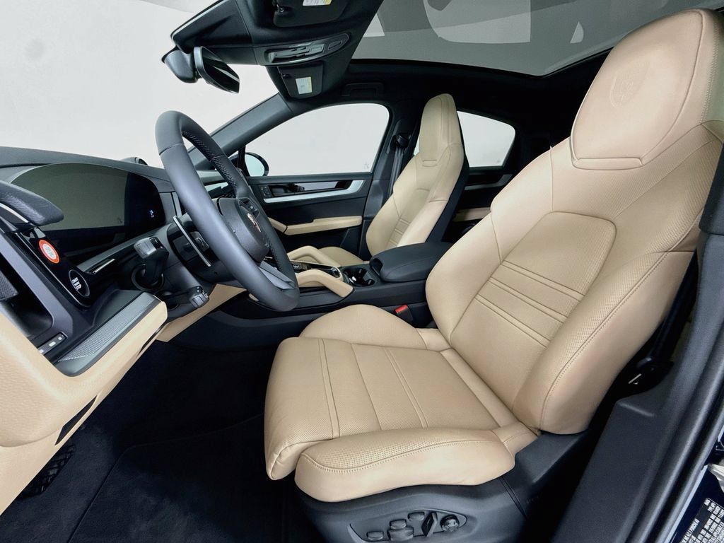 New 2026 Porsche Cayenne Coupe AWD/4WD image 5