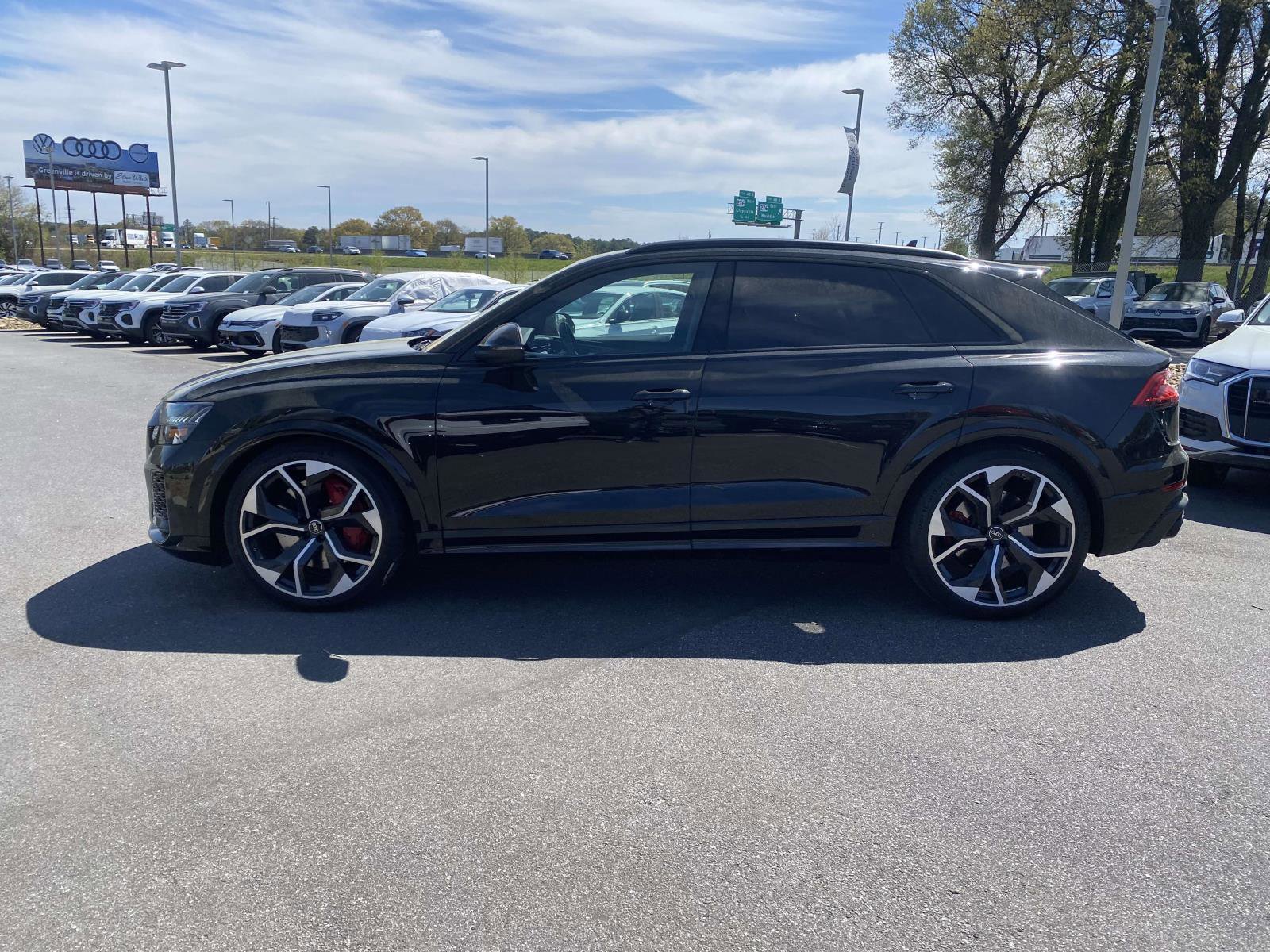 Certified 2022 Audi RS Q8 w/ Carbon Optic Package image 4