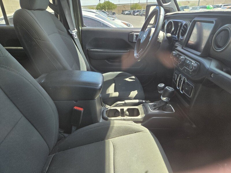 Used 2021 Jeep Gladiator Sport AWD/4WD image 3