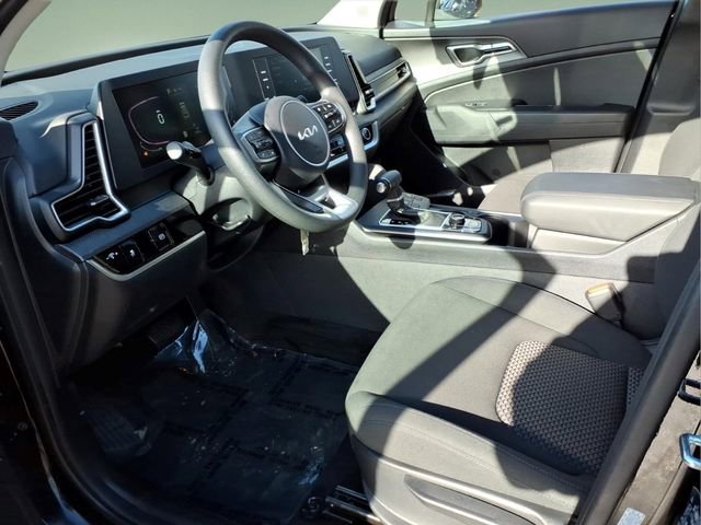 Used 2025 Kia Sportage LX AWD/4WD image 11