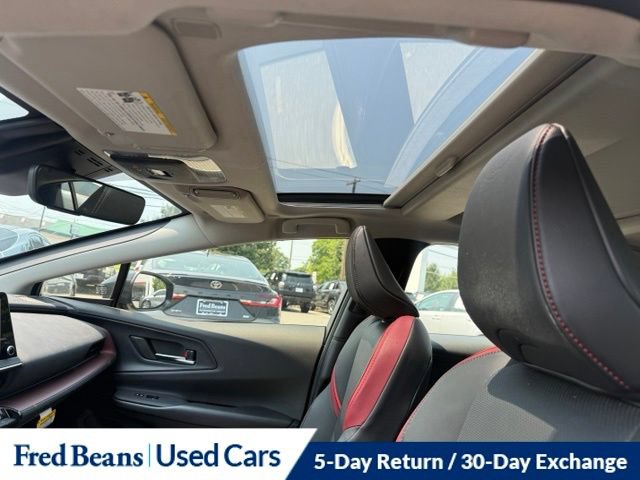 Used 2025 Toyota Prius Plug-In Hybrid FWD image 28