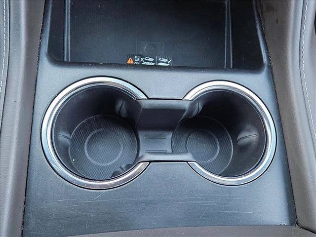 Used 2023 GMC Yukon SLT image 12