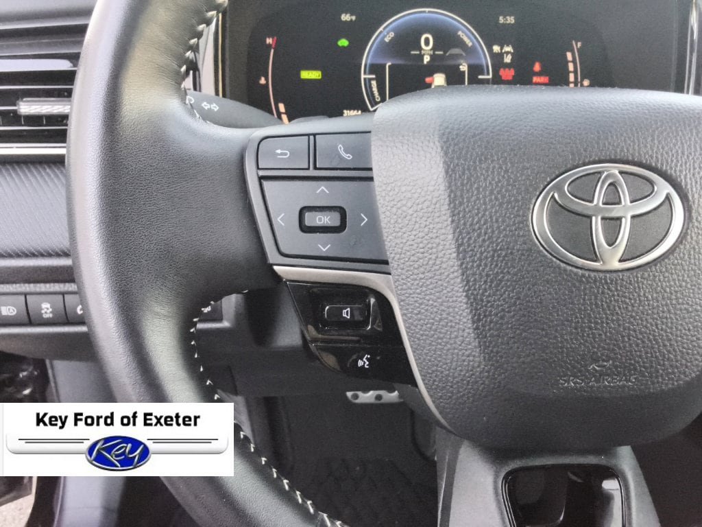 Used 2025 Toyota Camry SE w/ Convenience Package AWD/4WD image 31
